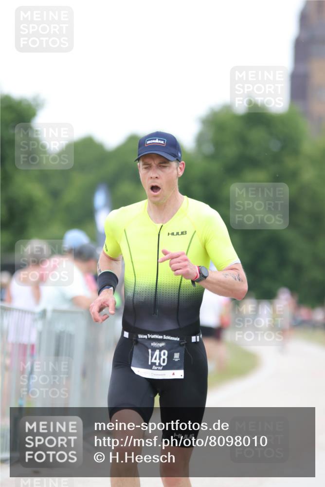 22.06.2025 - Viking Triathlon H.Heesch http://msf.ph/oto/8098010 22.06.2025 15:36:32 Laufen 148 meine-sportfotos.de