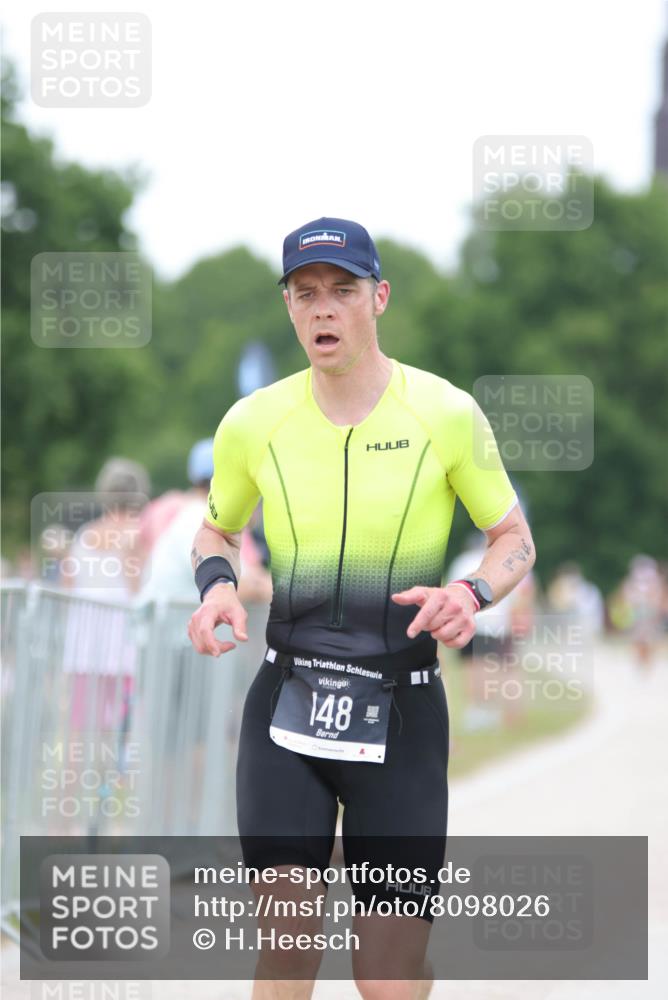 22.06.2025 - Viking Triathlon H.Heesch http://msf.ph/oto/8098026 22.06.2025 15:36:32 Laufen 148 meine-sportfotos.de