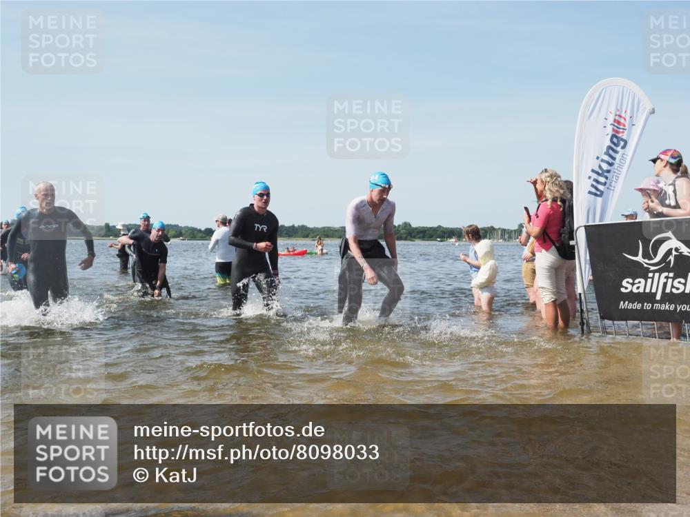 22.06.2025 - Viking Triathlon KatJ http://msf.ph/oto/8098033 22.06.2025 10:31:52 Schwimmen 63, 87, 98, 99, 124, 125, 189, 224, 350, 435, 449, 507, 555, 658 meine-sportfotos.de