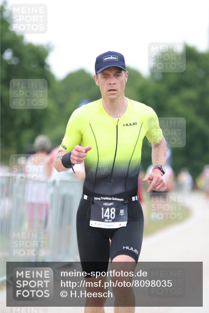 22.06.2025 - Viking Triathlon H.Heesch http://msf.ph/oto/8098035 22.06.2025 15:36:32 Laufen 148 meine-sportfotos.de