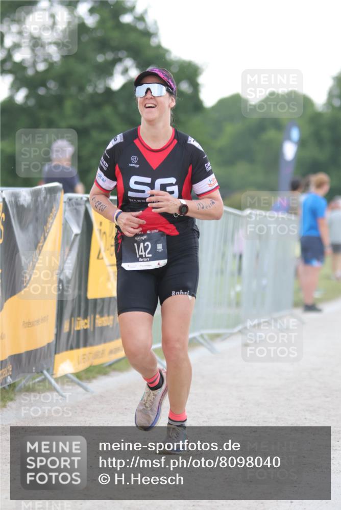 22.06.2025 - Viking Triathlon H.Heesch http://msf.ph/oto/8098040 22.06.2025 16:27:27 Laufen 142 meine-sportfotos.de