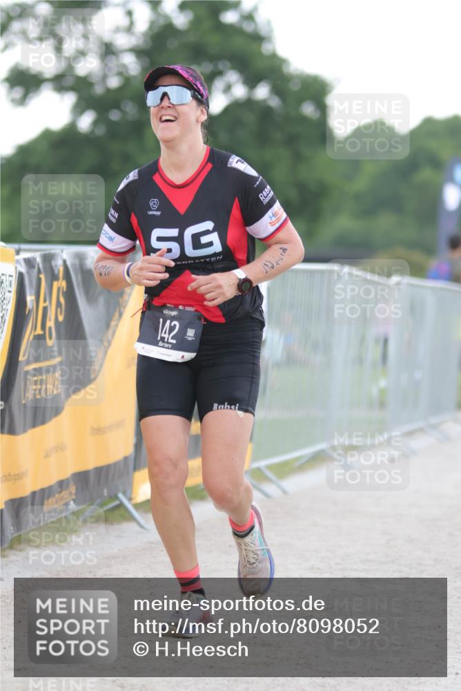 22.06.2025 - Viking Triathlon H.Heesch http://msf.ph/oto/8098052 22.06.2025 16:27:27 Laufen 142 meine-sportfotos.de