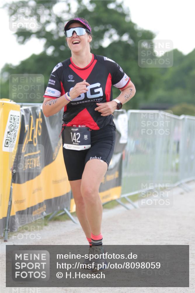 22.06.2025 - Viking Triathlon H.Heesch http://msf.ph/oto/8098059 22.06.2025 16:27:27 Laufen 142 meine-sportfotos.de
