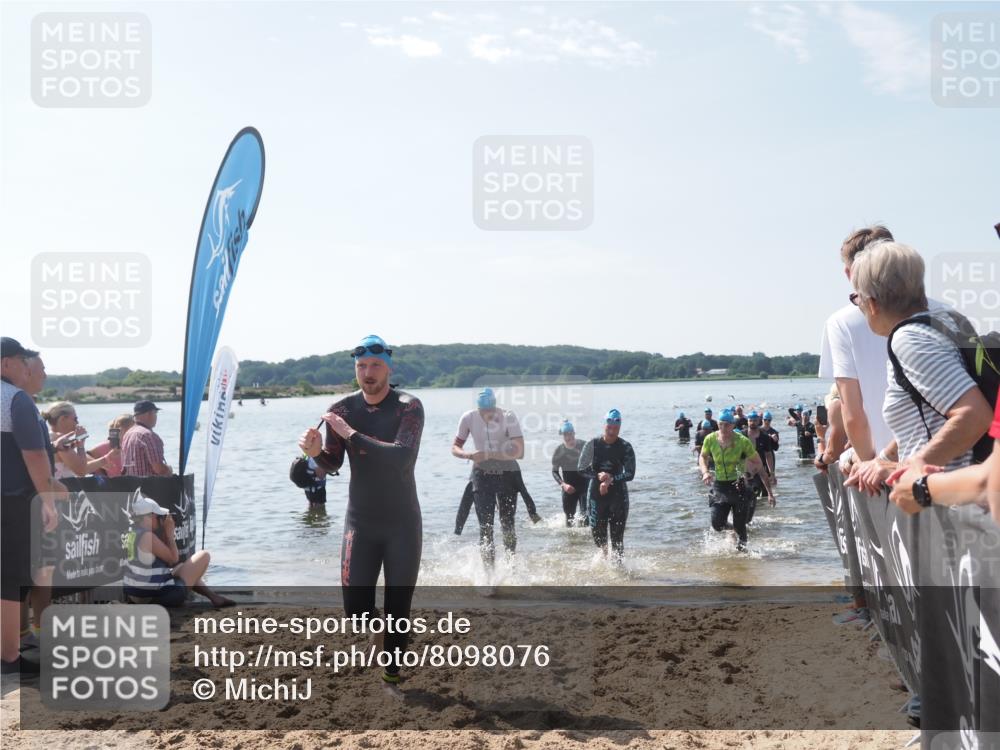 22.06.2025 - Viking Triathlon MichiJ http://msf.ph/oto/8098076 22.06.2025 10:43:08 Schwimmen 31, 66, 109, 110, 128, 133, 167, 186, 309, 328, 358, 450, 483, 489 meine-sportfotos.de