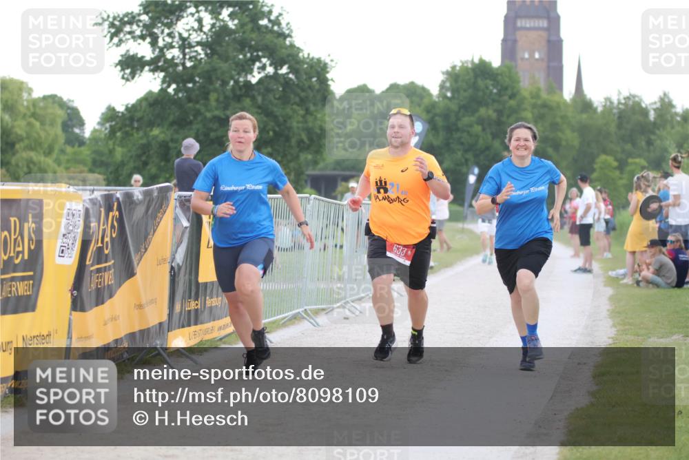 22.06.2025 - Viking Triathlon H.Heesch http://msf.ph/oto/8098109 22.06.2025 16:27:35 Laufen 633 meine-sportfotos.de