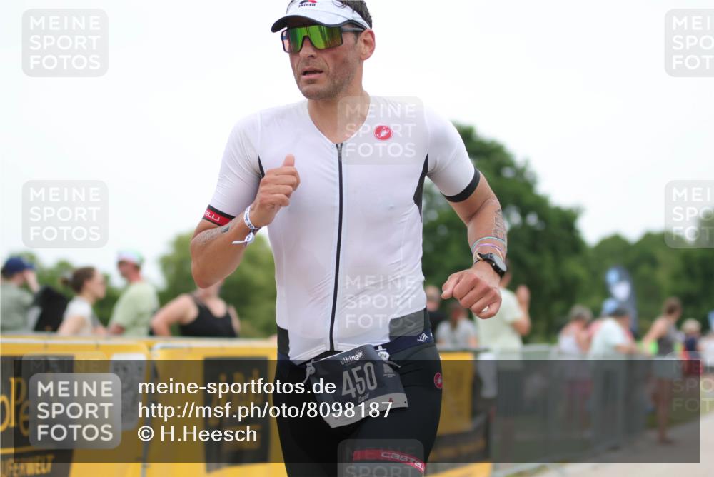 22.06.2025 - Viking Triathlon H.Heesch http://msf.ph/oto/8098187 22.06.2025 15:36:46 Laufen 450, 480, 659 meine-sportfotos.de