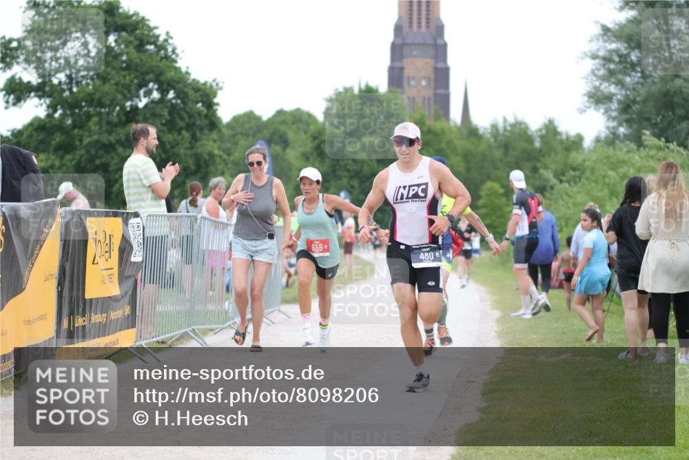 22.06.2025 - Viking Triathlon H.Heesch http://msf.ph/oto/8098206 22.06.2025 15:36:51 Laufen 480, 659 meine-sportfotos.de