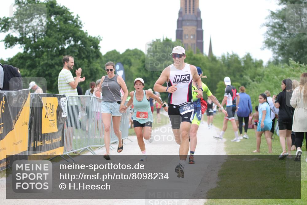 22.06.2025 - Viking Triathlon H.Heesch http://msf.ph/oto/8098234 22.06.2025 15:36:51 Laufen 480, 659 meine-sportfotos.de