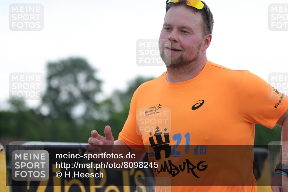 22.06.2025 - Viking Triathlon H.Heesch http://msf.ph/oto/8098245 22.06.2025 16:27:38 Laufen 633 meine-sportfotos.de