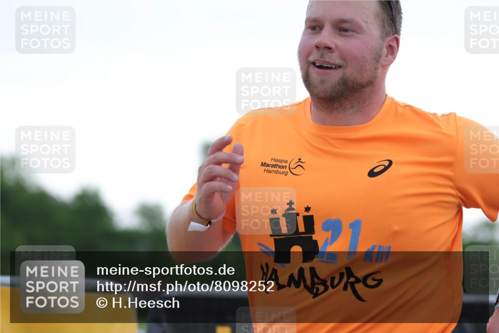 22.06.2025 - Viking Triathlon H.Heesch http://msf.ph/oto/8098252 22.06.2025 16:27:38 Laufen 633 meine-sportfotos.de