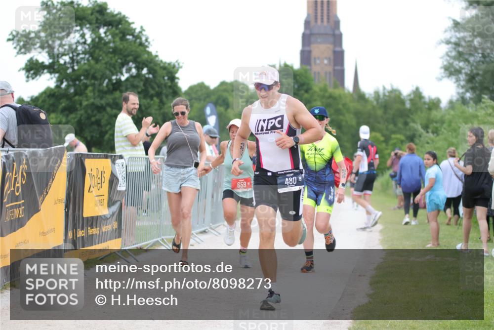 22.06.2025 - Viking Triathlon H.Heesch http://msf.ph/oto/8098273 22.06.2025 15:36:51 Laufen 480, 659 meine-sportfotos.de