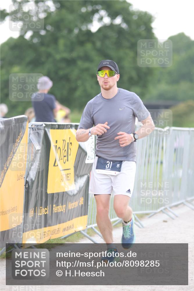 22.06.2025 - Viking Triathlon H.Heesch http://msf.ph/oto/8098285 22.06.2025 16:27:46 Laufen 31, 285 meine-sportfotos.de