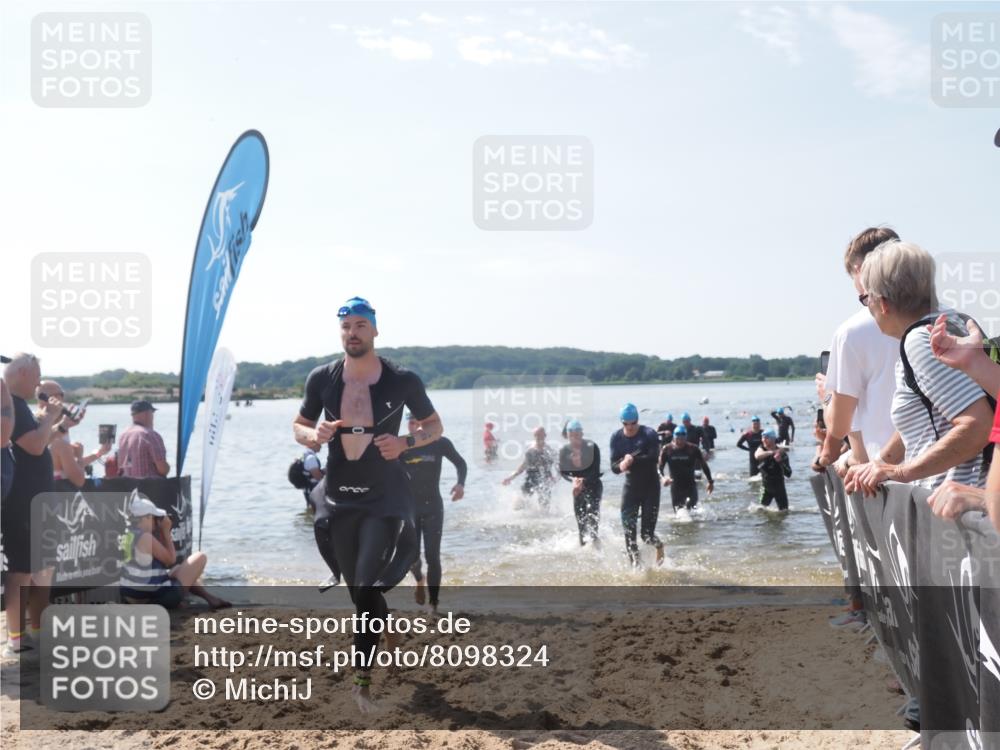 22.06.2025 - Viking Triathlon MichiJ http://msf.ph/oto/8098324 22.06.2025 10:43:17 Schwimmen 31, 109, 110, 115, 167, 257, 328, 358, 483, 489 meine-sportfotos.de