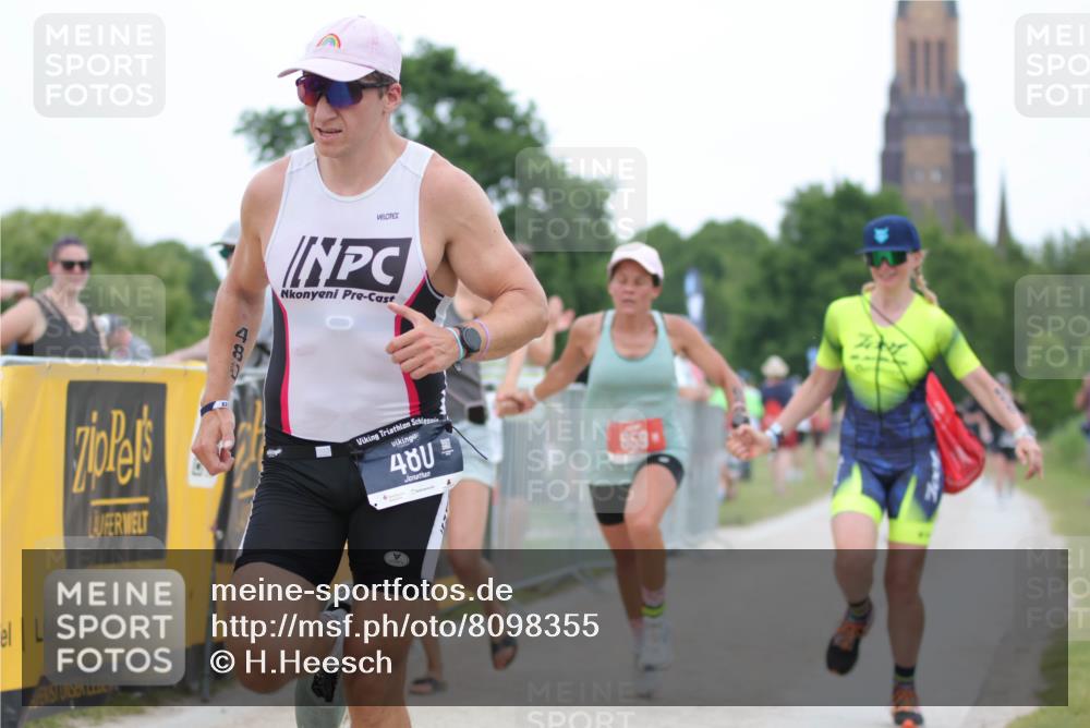 22.06.2025 - Viking Triathlon H.Heesch http://msf.ph/oto/8098355 22.06.2025 15:36:52 Laufen 480, 659 meine-sportfotos.de