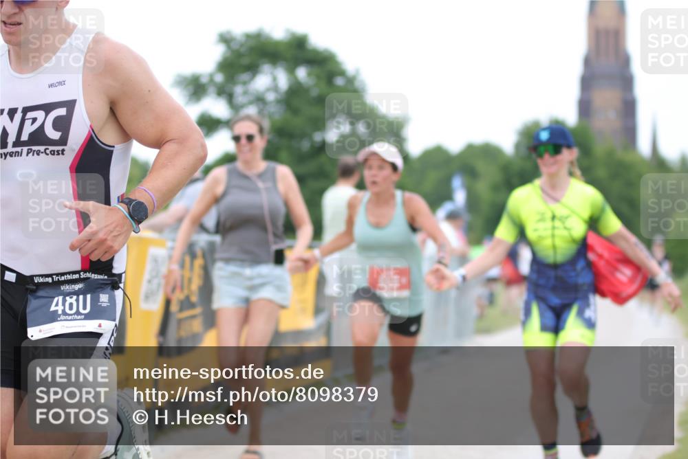 22.06.2025 - Viking Triathlon H.Heesch http://msf.ph/oto/8098379 22.06.2025 15:36:52 Laufen 480, 659 meine-sportfotos.de