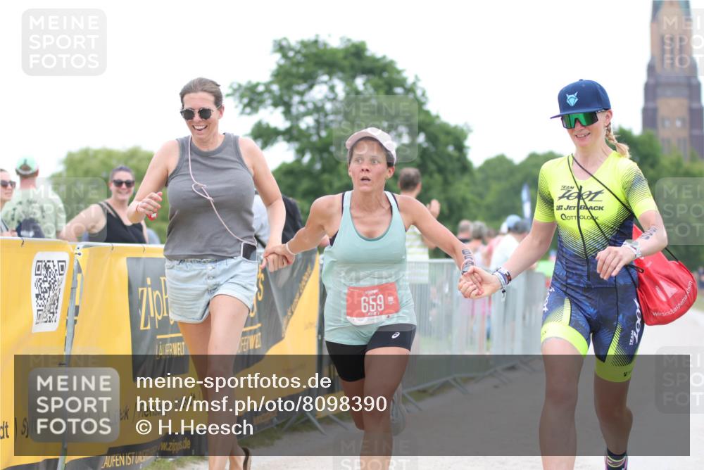 22.06.2025 - Viking Triathlon H.Heesch http://msf.ph/oto/8098390 22.06.2025 15:36:53 Laufen 480, 659 meine-sportfotos.de
