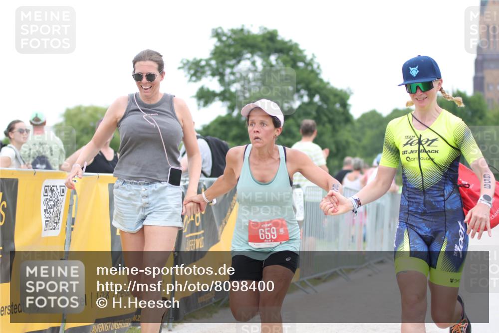 22.06.2025 - Viking Triathlon H.Heesch http://msf.ph/oto/8098400 22.06.2025 15:36:53 Laufen 480, 659 meine-sportfotos.de