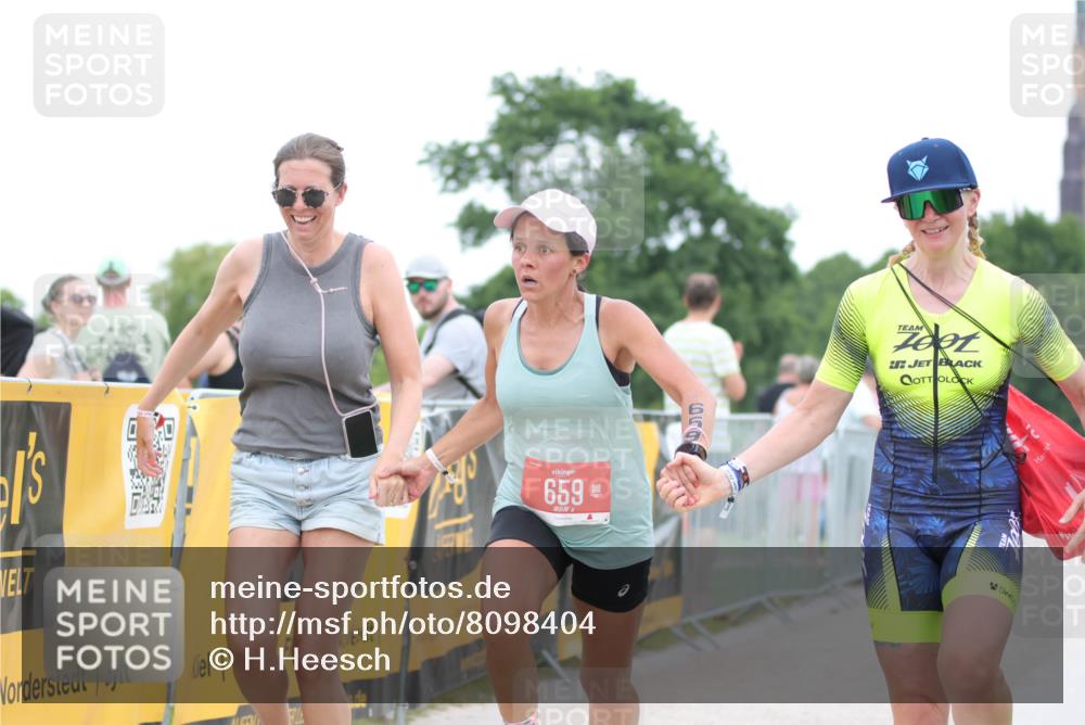 22.06.2025 - Viking Triathlon H.Heesch http://msf.ph/oto/8098404 22.06.2025 15:36:53 Laufen 480, 659 meine-sportfotos.de