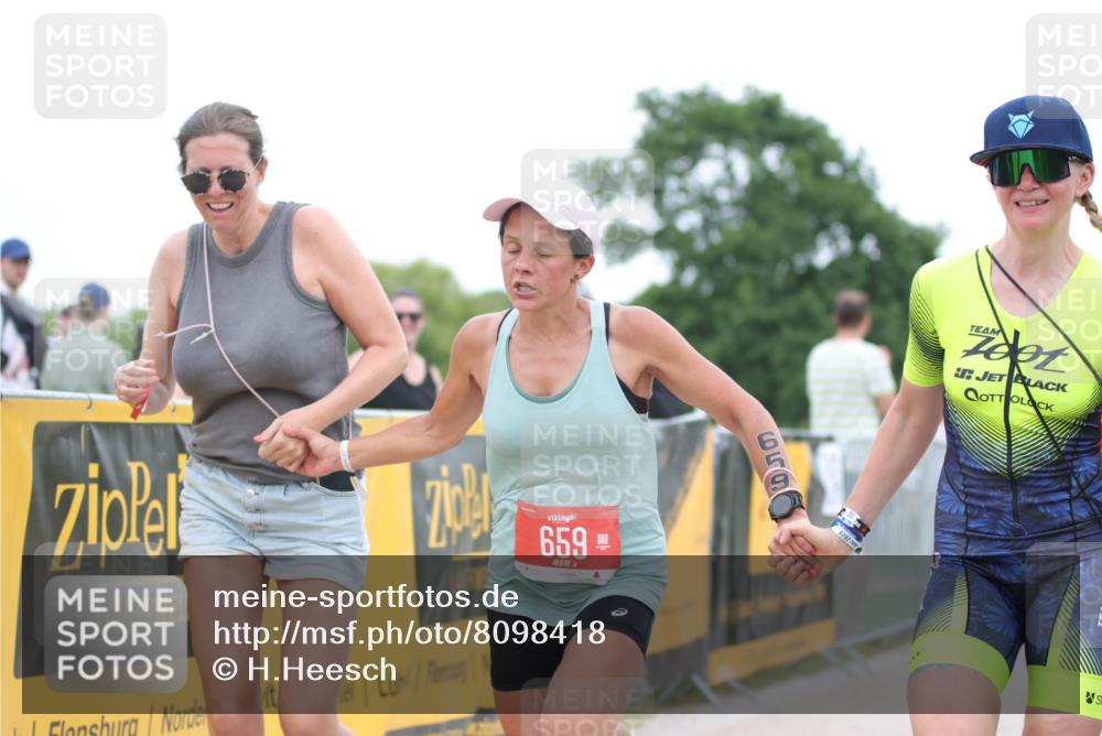 22.06.2025 - Viking Triathlon H.Heesch http://msf.ph/oto/8098418 22.06.2025 15:36:53 Laufen 480, 659 meine-sportfotos.de