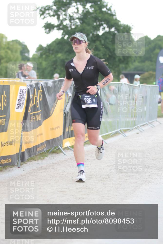 22.06.2025 - Viking Triathlon H.Heesch http://msf.ph/oto/8098453 22.06.2025 16:27:51 Laufen 31, 285 meine-sportfotos.de