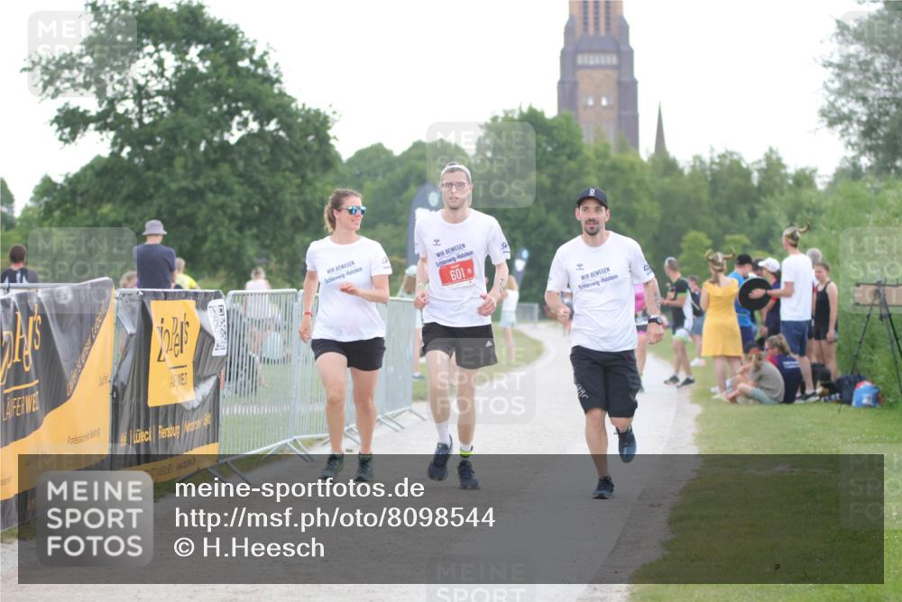 22.06.2025 - Viking Triathlon H.Heesch http://msf.ph/oto/8098544 22.06.2025 16:27:58 Laufen 601 meine-sportfotos.de