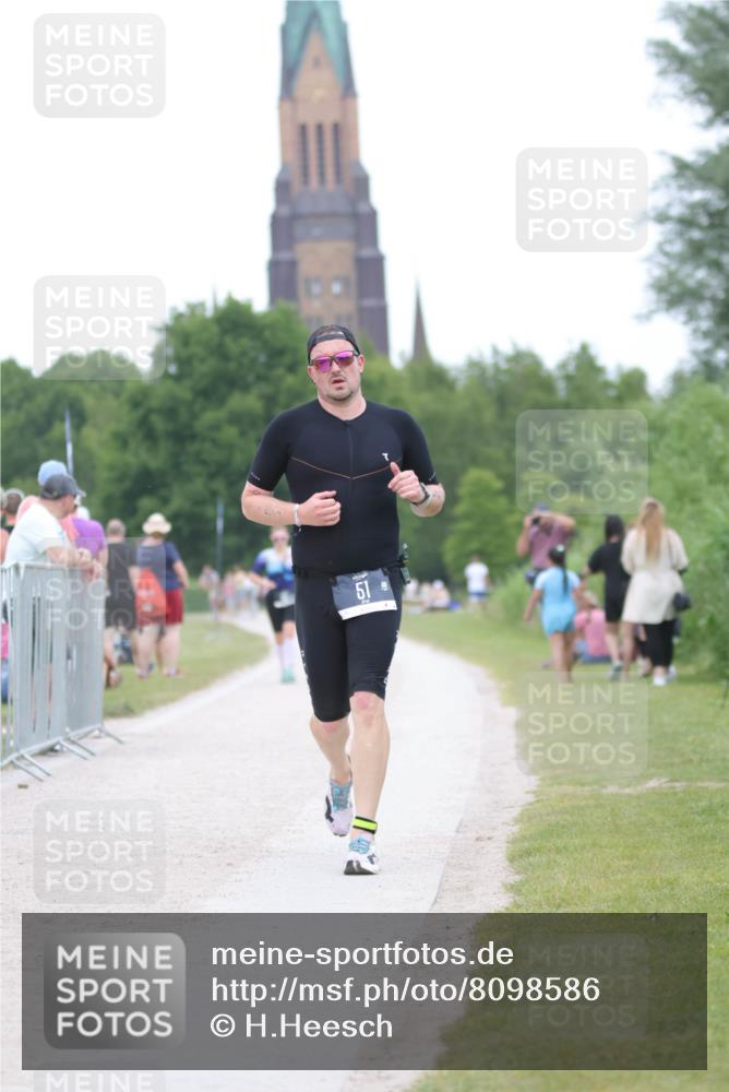 22.06.2025 - Viking Triathlon H.Heesch http://msf.ph/oto/8098586 22.06.2025 15:37:10 Laufen 51, 285 meine-sportfotos.de