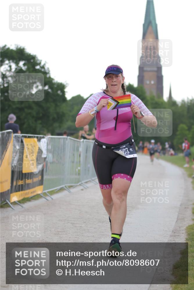 22.06.2025 - Viking Triathlon H.Heesch http://msf.ph/oto/8098607 22.06.2025 16:28:08 Laufen 503 meine-sportfotos.de