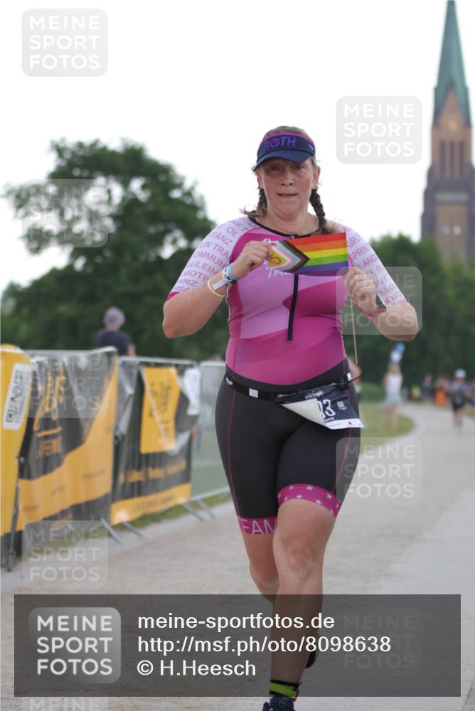 22.06.2025 - Viking Triathlon H.Heesch http://msf.ph/oto/8098638 22.06.2025 16:28:09 Laufen 503 meine-sportfotos.de