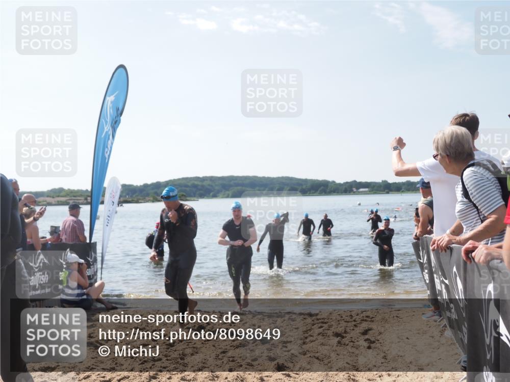22.06.2025 - Viking Triathlon MichiJ http://msf.ph/oto/8098649 22.06.2025 10:43:23 Schwimmen 31, 109, 115, 257, 483, 501, 620 meine-sportfotos.de
