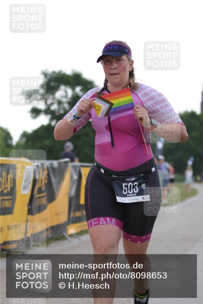 22.06.2025 - Viking Triathlon H.Heesch http://msf.ph/oto/8098653 22.06.2025 16:28:09 Laufen 503 meine-sportfotos.de