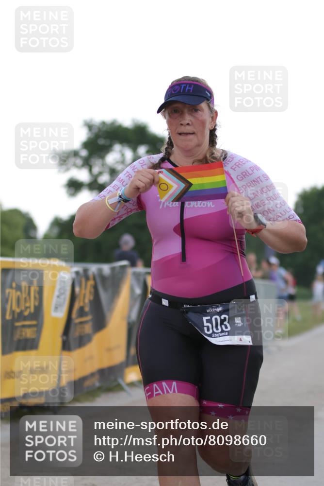 22.06.2025 - Viking Triathlon H.Heesch http://msf.ph/oto/8098660 22.06.2025 16:28:09 Laufen 503 meine-sportfotos.de