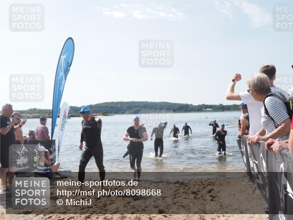 22.06.2025 - Viking Triathlon MichiJ http://msf.ph/oto/8098668 22.06.2025 10:43:23 Schwimmen 31, 109, 115, 257, 483, 501, 620 meine-sportfotos.de