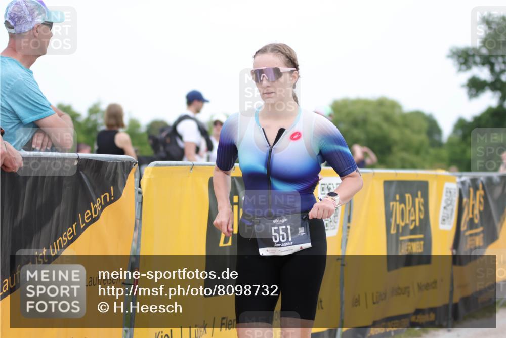 22.06.2025 - Viking Triathlon H.Heesch http://msf.ph/oto/8098732 22.06.2025 15:37:22 Laufen 551 meine-sportfotos.de