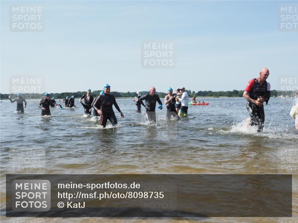 22.06.2025 - Viking Triathlon KatJ http://msf.ph/oto/8098735 22.06.2025 10:32:09 Schwimmen 63, 193, 207, 214, 226, 271, 449, 464, 488 meine-sportfotos.de