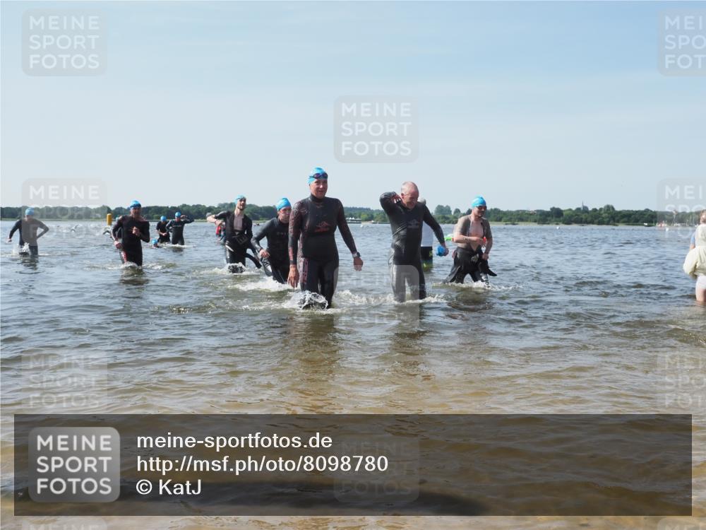 22.06.2025 - Viking Triathlon KatJ http://msf.ph/oto/8098780 22.06.2025 10:32:10 Schwimmen 63, 147, 193, 207, 214, 226, 271, 464, 488 meine-sportfotos.de