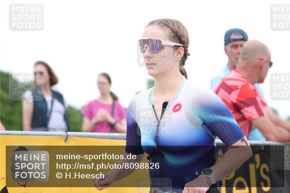 22.06.2025 - Viking Triathlon H.Heesch http://msf.ph/oto/8098826 22.06.2025 15:37:22 Laufen 551 meine-sportfotos.de