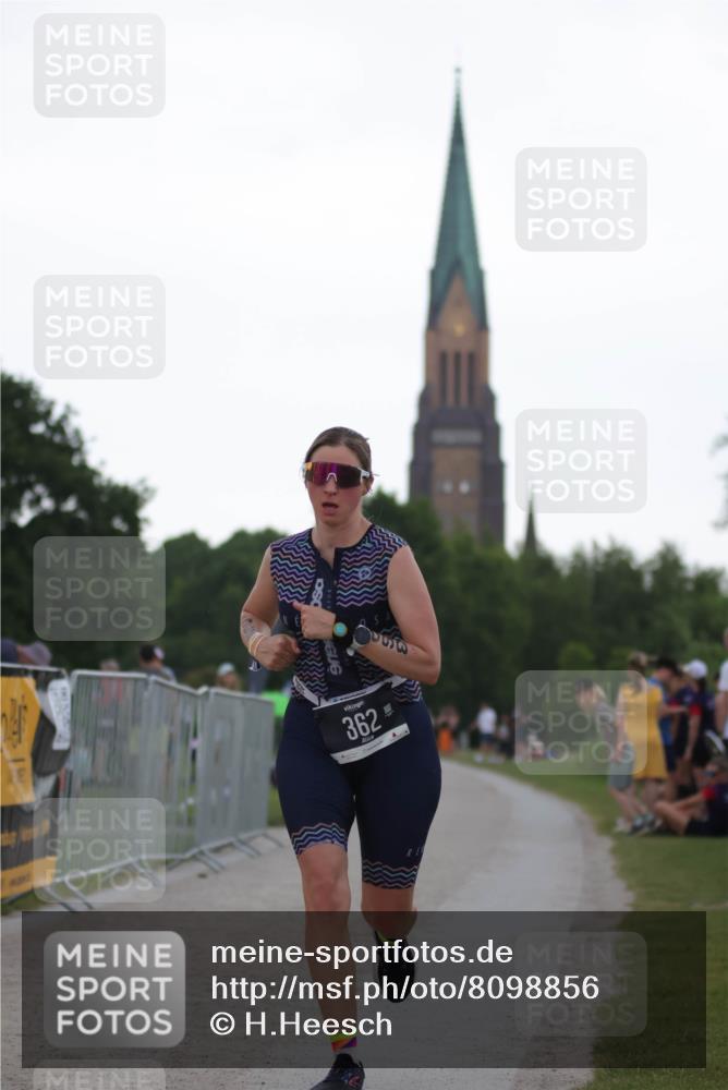 22.06.2025 - Viking Triathlon H.Heesch http://msf.ph/oto/8098856 22.06.2025 16:28:37 Laufen 362 meine-sportfotos.de