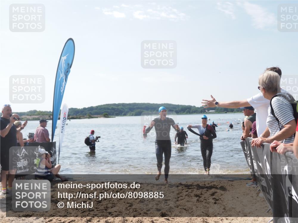 22.06.2025 - Viking Triathlon MichiJ http://msf.ph/oto/8098885 22.06.2025 10:43:27 Schwimmen 115, 257, 483, 501, 620 meine-sportfotos.de
