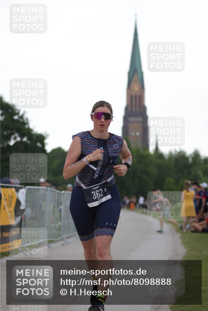 22.06.2025 - Viking Triathlon H.Heesch http://msf.ph/oto/8098888 22.06.2025 16:28:38 Laufen 362 meine-sportfotos.de