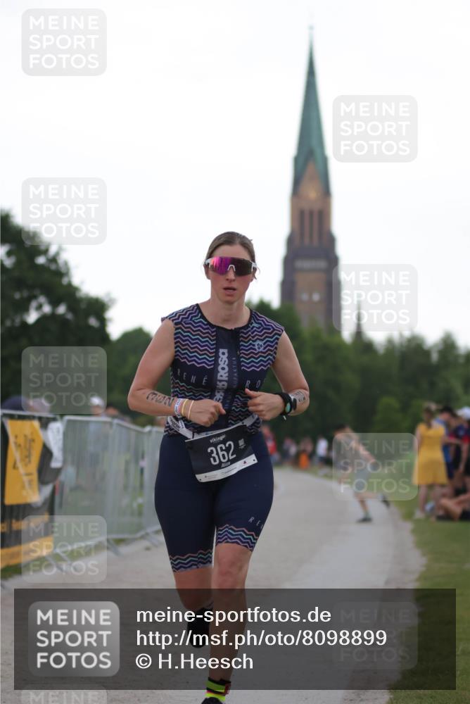 22.06.2025 - Viking Triathlon H.Heesch http://msf.ph/oto/8098899 22.06.2025 16:28:38 Laufen 362 meine-sportfotos.de