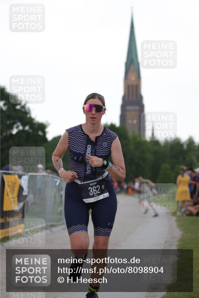 22.06.2025 - Viking Triathlon H.Heesch http://msf.ph/oto/8098904 22.06.2025 16:28:38 Laufen 362 meine-sportfotos.de