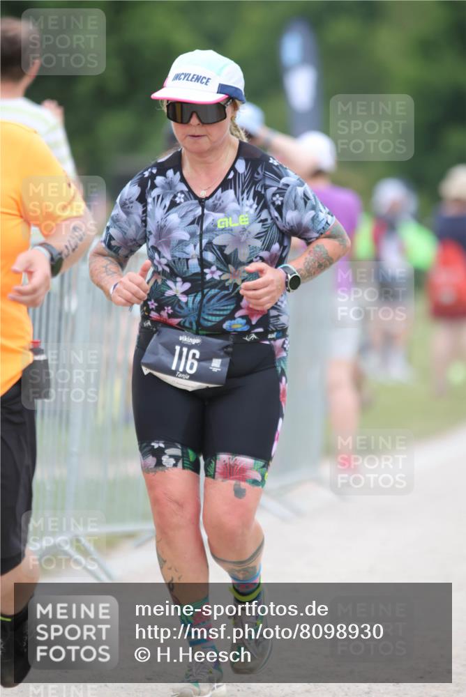 22.06.2025 - Viking Triathlon H.Heesch http://msf.ph/oto/8098930 22.06.2025 15:38:03 Laufen 116, 334, 633 meine-sportfotos.de