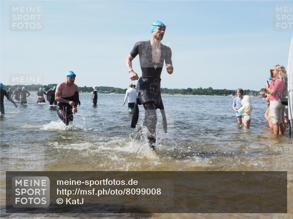 22.06.2025 - Viking Triathlon KatJ http://msf.ph/oto/8099008 22.06.2025 10:32:15 Schwimmen 53, 147, 173, 193, 207, 214, 226, 271, 461, 464, 488 meine-sportfotos.de