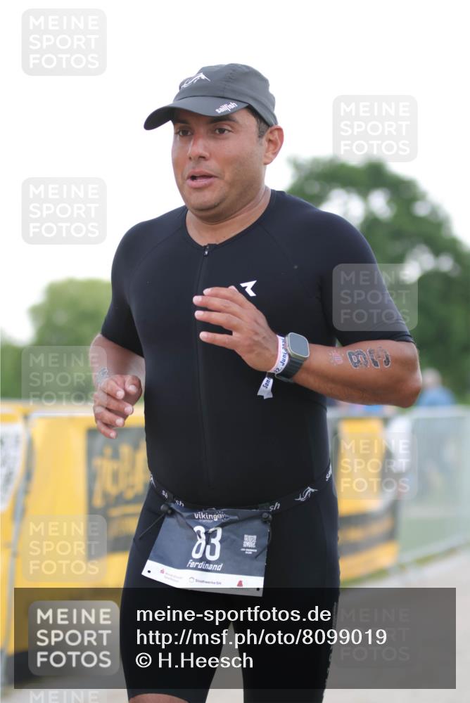 22.06.2025 - Viking Triathlon H.Heesch http://msf.ph/oto/8099019 22.06.2025 16:30:01 Laufen 83 meine-sportfotos.de