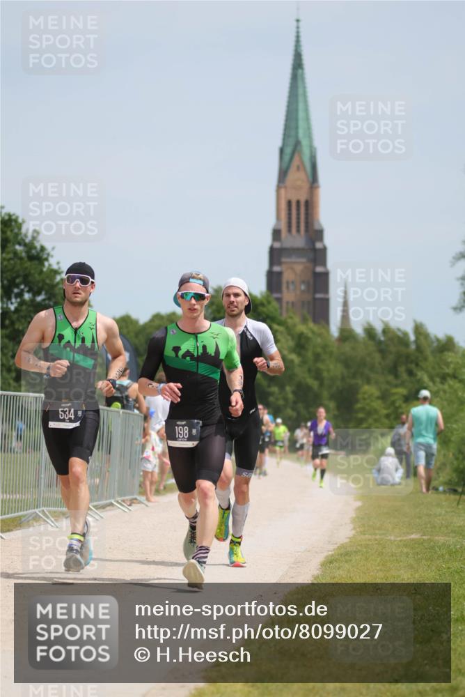 22.06.2025 - Viking Triathlon H.Heesch http://msf.ph/oto/8099027 22.06.2025 13:15:56 Laufen 170, 198, 304, 393, 534 meine-sportfotos.de