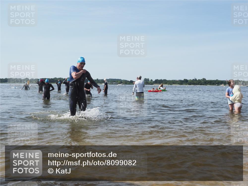 22.06.2025 - Viking Triathlon KatJ http://msf.ph/oto/8099082 22.06.2025 10:32:20 Schwimmen 53, 147, 170, 173, 207, 214, 461, 492 meine-sportfotos.de