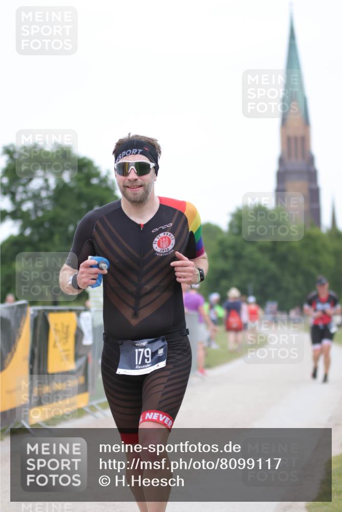 22.06.2025 - Viking Triathlon H.Heesch http://msf.ph/oto/8099117 22.06.2025 15:38:15 Laufen 179, 315 meine-sportfotos.de