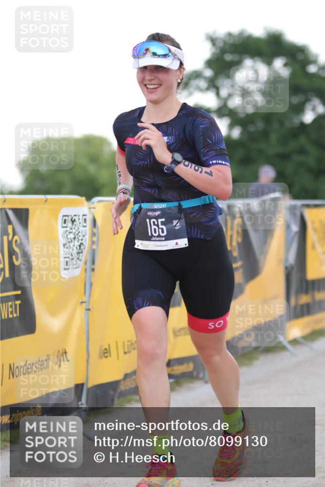 22.06.2025 - Viking Triathlon H.Heesch http://msf.ph/oto/8099130 22.06.2025 16:30:27 Laufen 165 meine-sportfotos.de