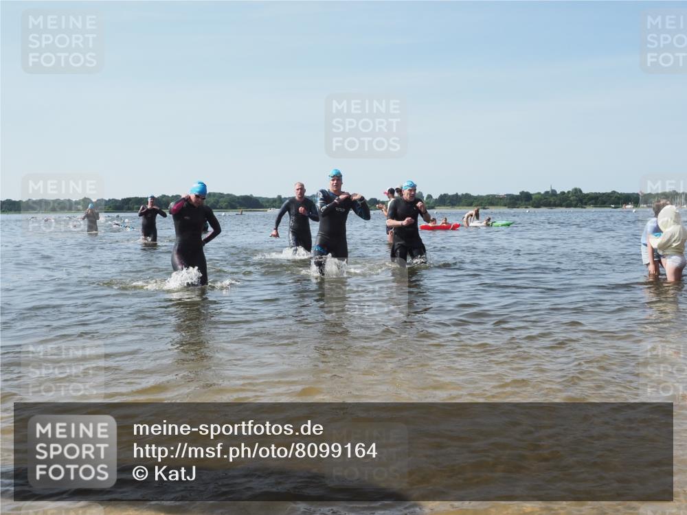 22.06.2025 - Viking Triathlon KatJ http://msf.ph/oto/8099164 22.06.2025 10:32:25 Schwimmen 53, 80, 147, 170, 173, 214, 461, 492 meine-sportfotos.de