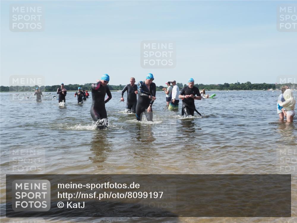 22.06.2025 - Viking Triathlon KatJ http://msf.ph/oto/8099197 22.06.2025 10:32:26 Schwimmen 53, 80, 147, 170, 173, 461, 492 meine-sportfotos.de